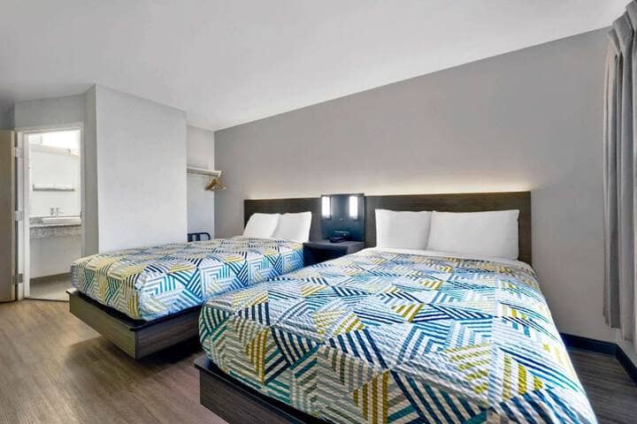 Room 15 of 46